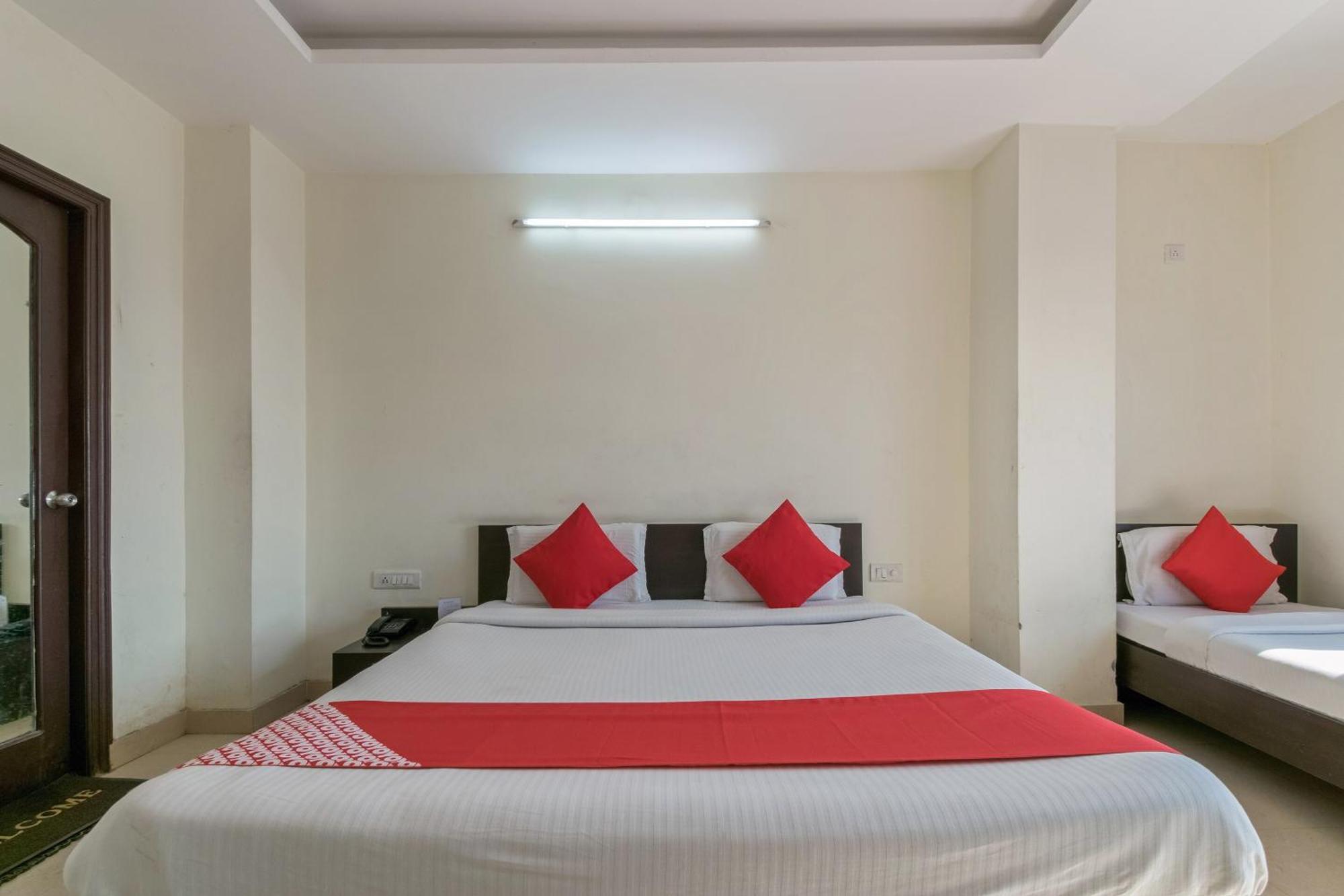 Oyo Hotel Triund Regency Катра Екстер'єр фото
