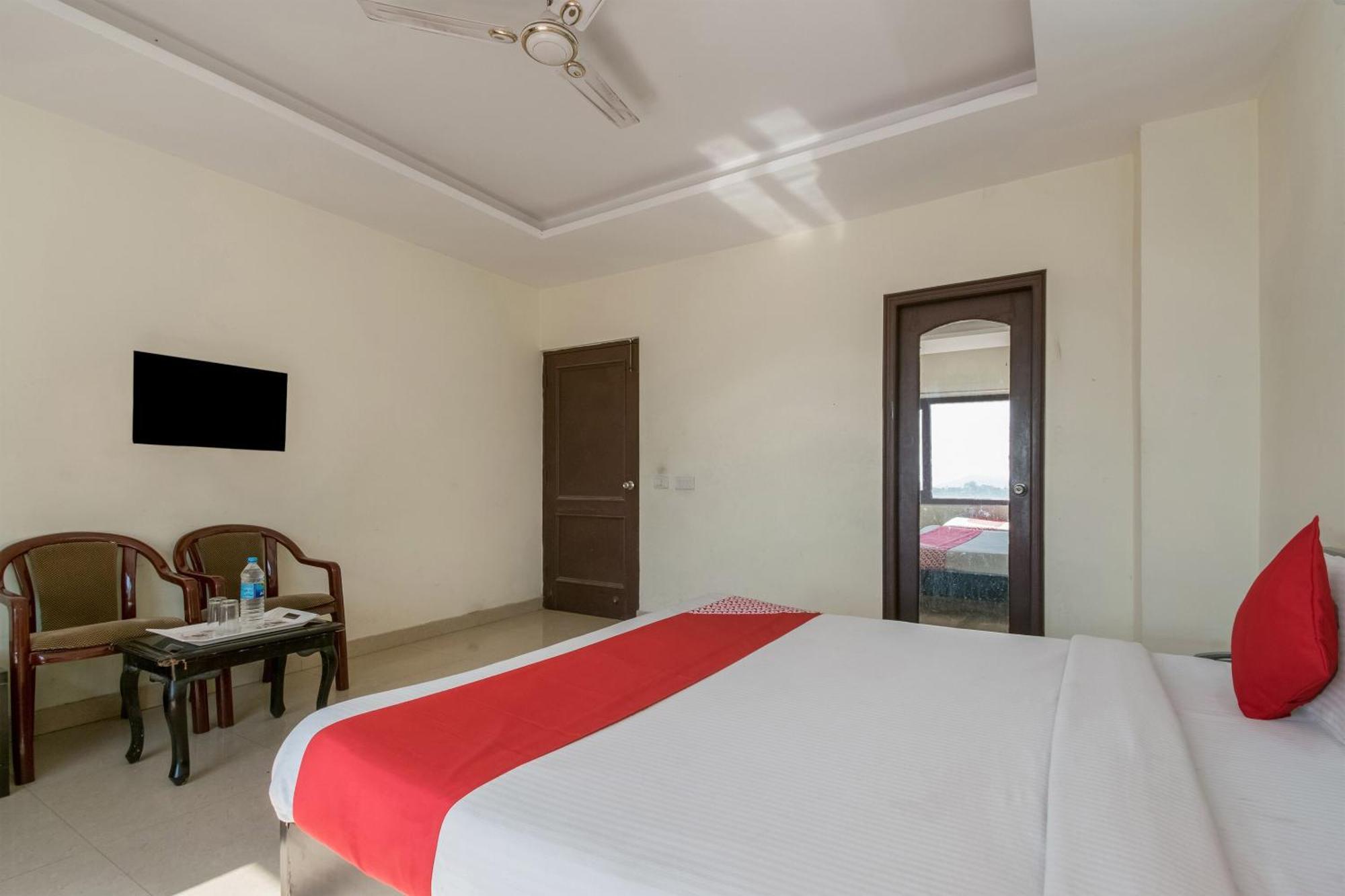 Oyo Hotel Triund Regency Катра Екстер'єр фото