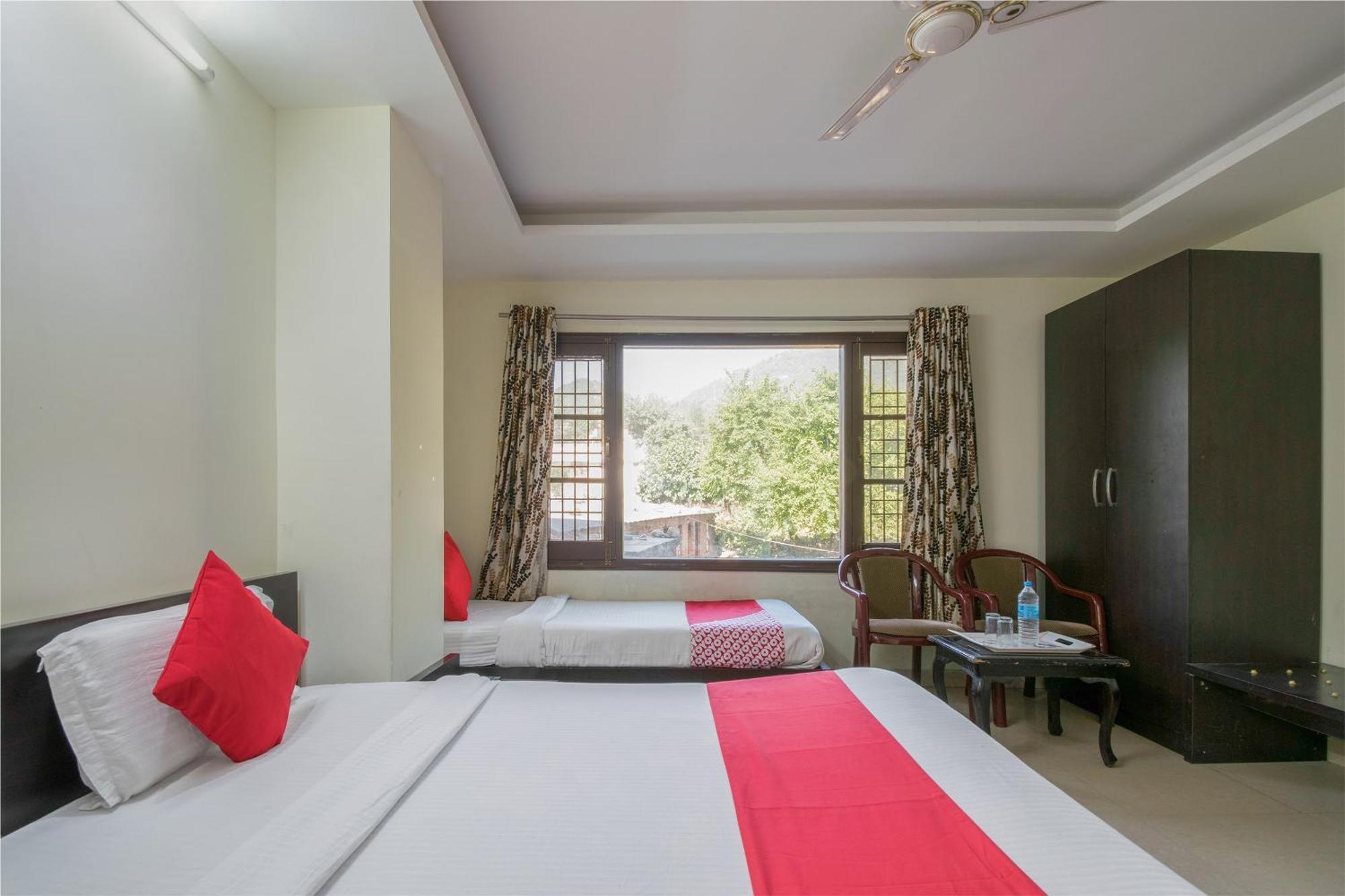 Oyo Hotel Triund Regency Катра Екстер'єр фото