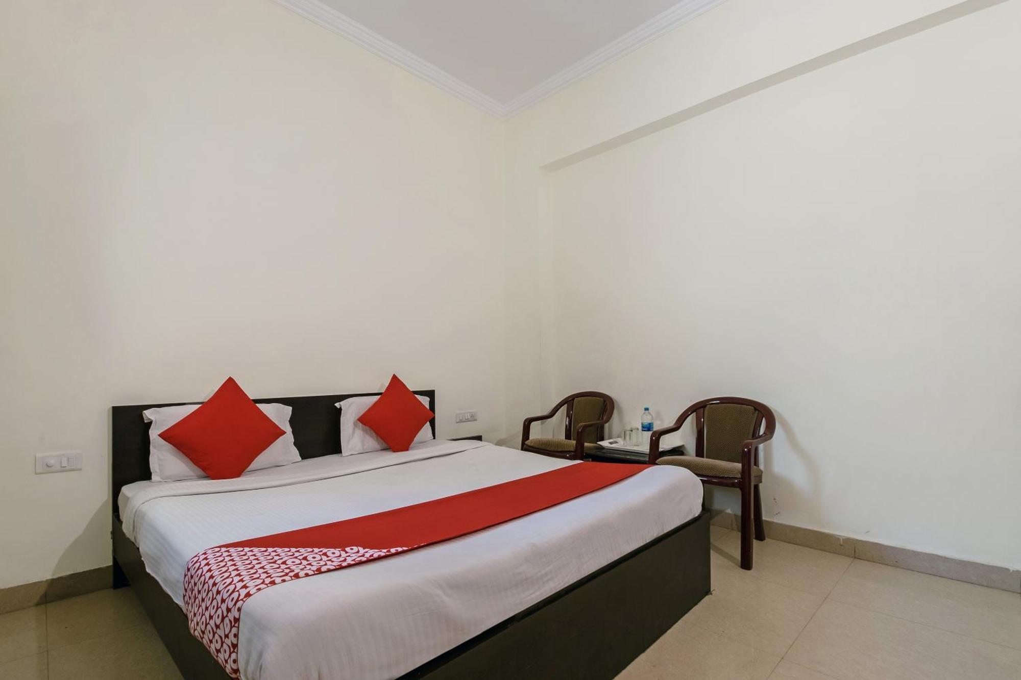 Oyo Hotel Triund Regency Катра Екстер'єр фото