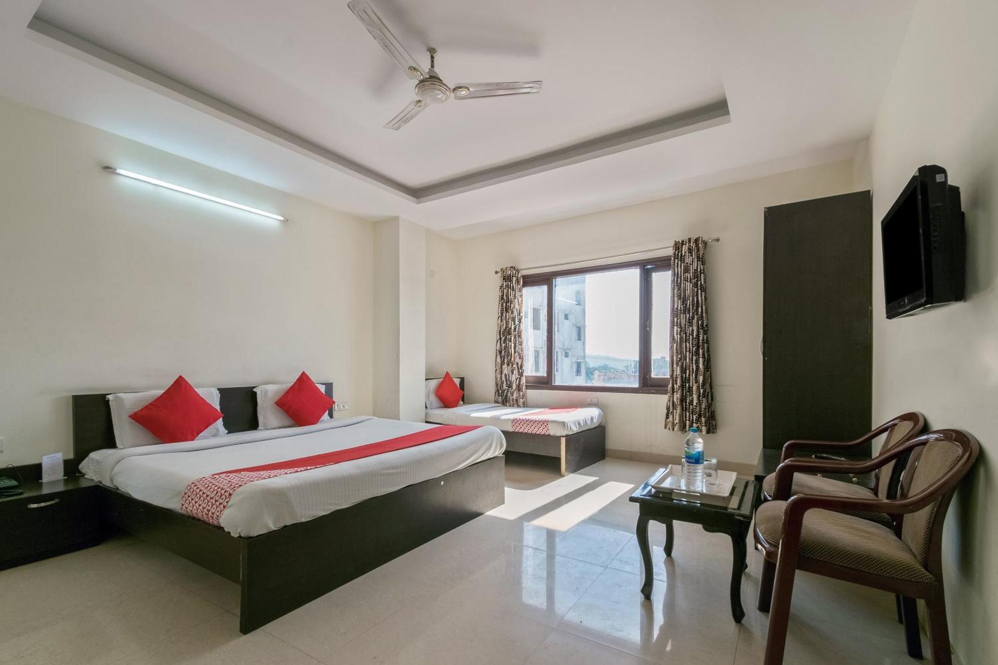 Oyo Hotel Triund Regency Катра Екстер'єр фото