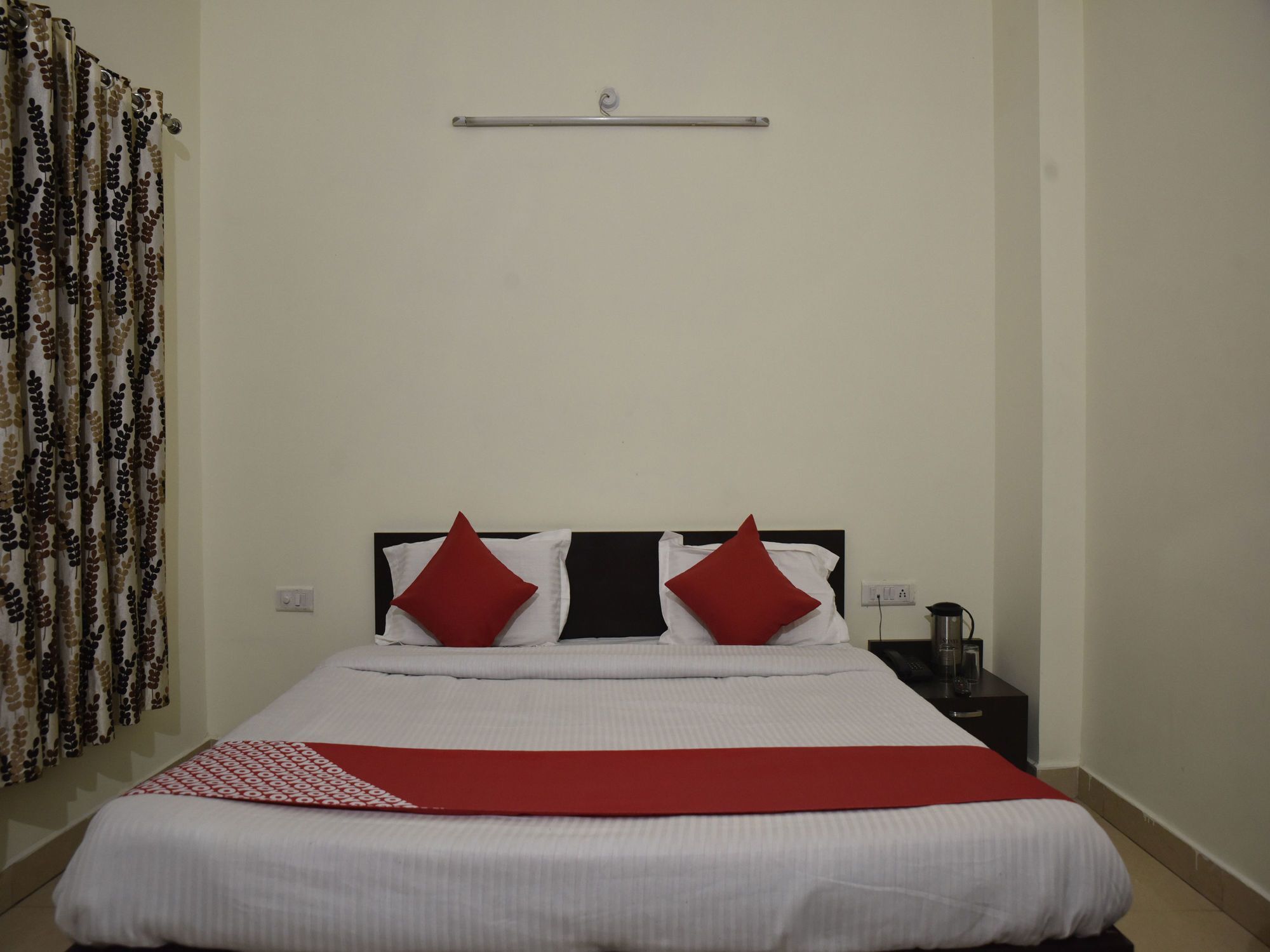 Oyo Hotel Triund Regency Катра Екстер'єр фото