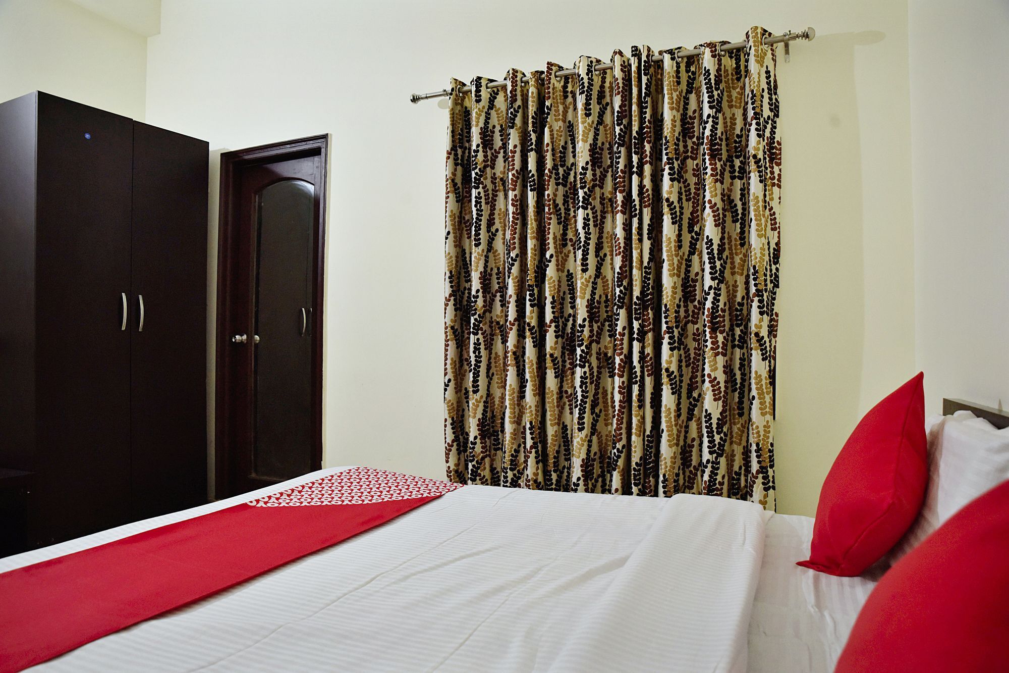 Oyo Hotel Triund Regency Катра Екстер'єр фото