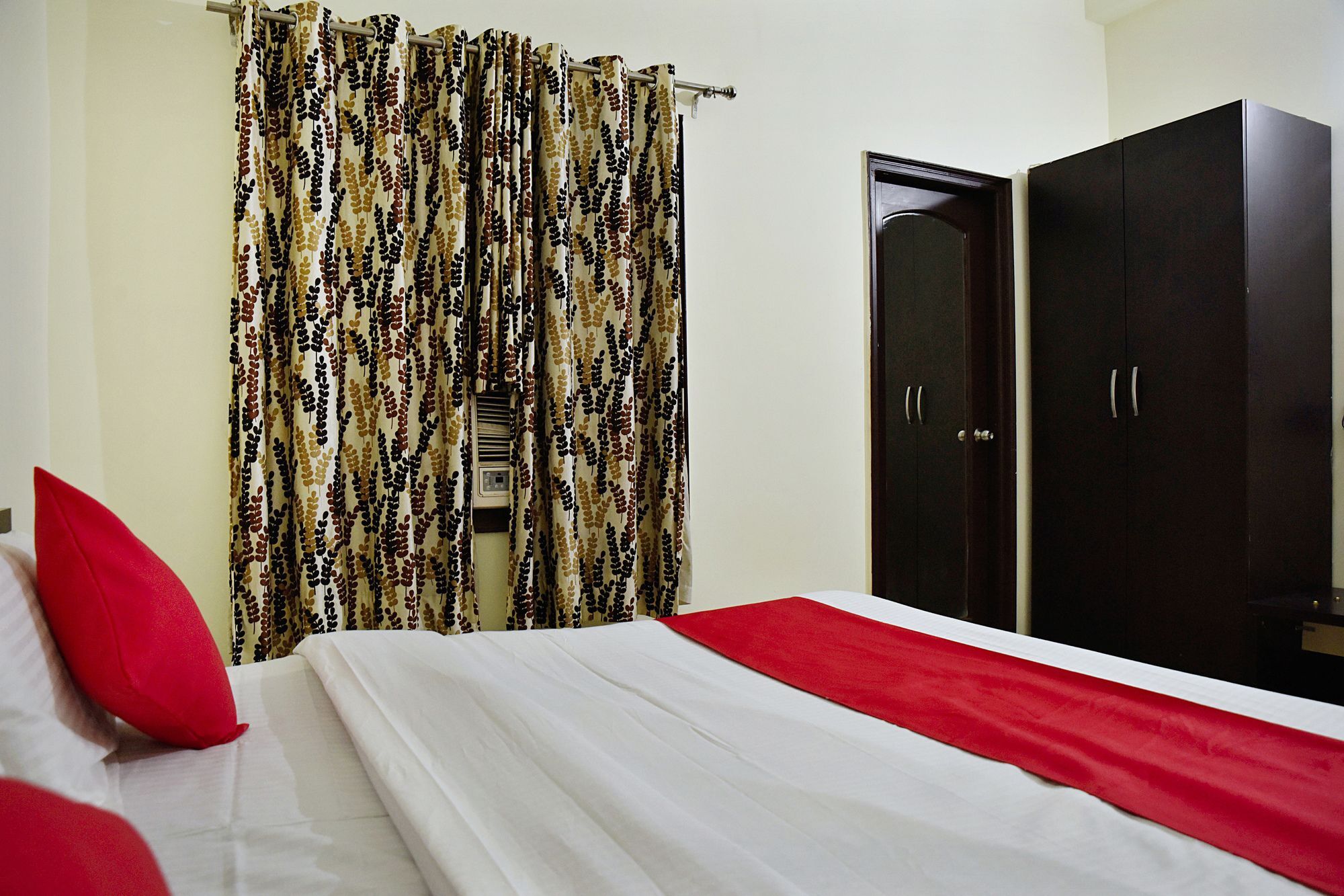 Oyo Hotel Triund Regency Катра Екстер'єр фото